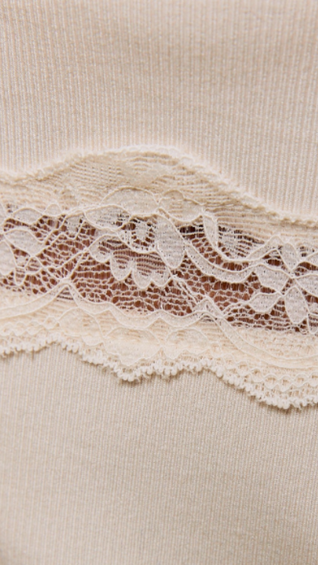 Crème de Lace Top